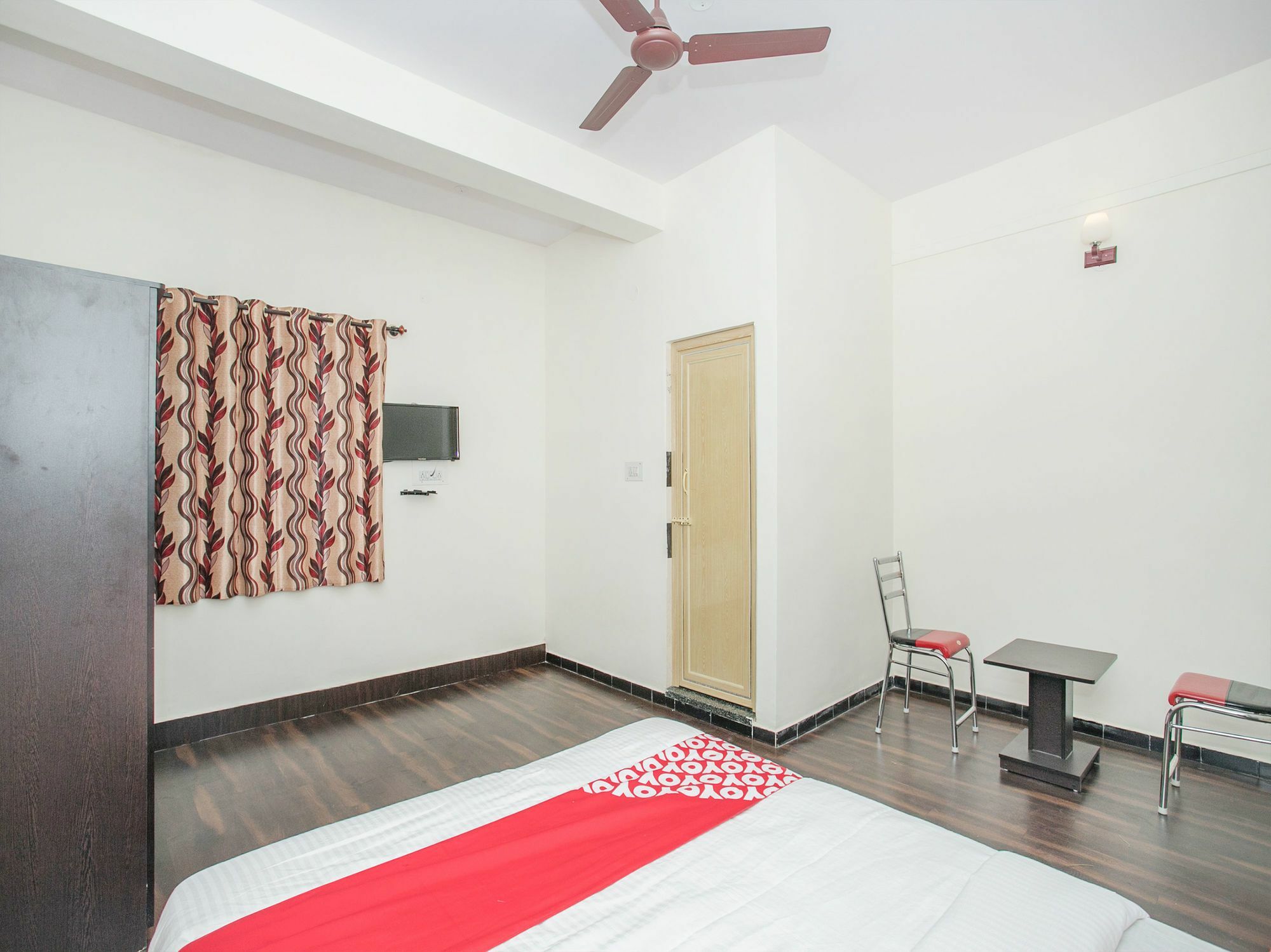 Hotel Oyo 14430 Sunshine Grand à Bangalore Extérieur photo