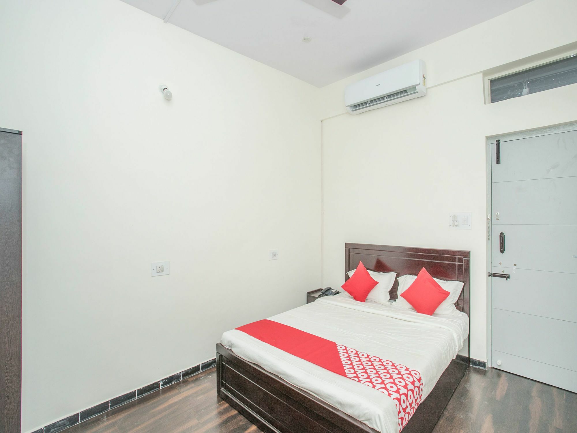 Hotel Oyo 14430 Sunshine Grand à Bangalore Extérieur photo