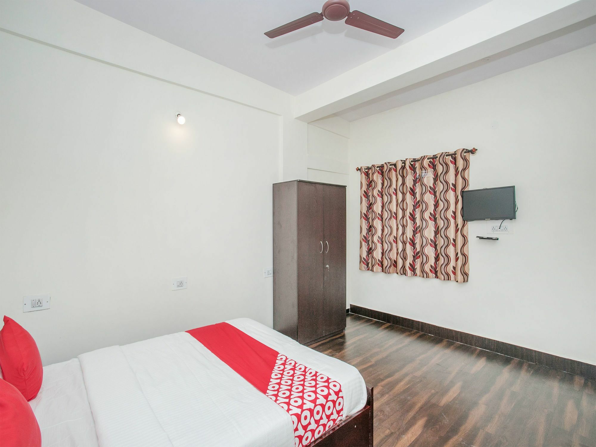 Hotel Oyo 14430 Sunshine Grand à Bangalore Extérieur photo